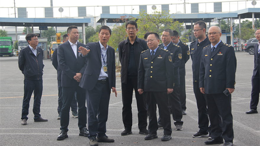 市市場監(jiān)督管理局黨組書記、局長陳鼎一行到泰安檢測走訪調研